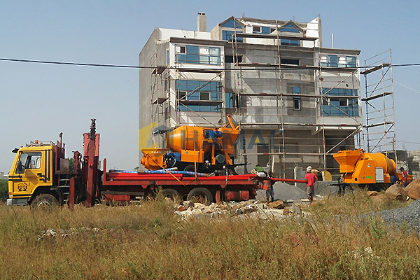 JBT30 concrete mixer with pump in Lucena