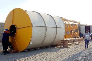 Bolted type cement silos in Angeles